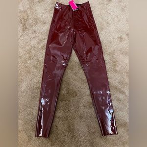 Commando burgundy latex leggings . NWT
